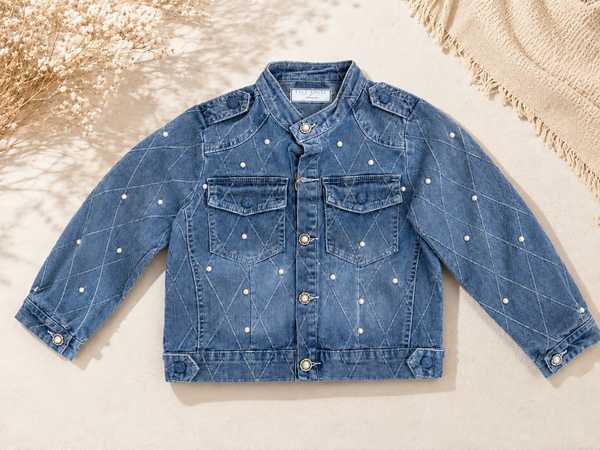 Giacca in denim trapuntato con dettagli gioiello